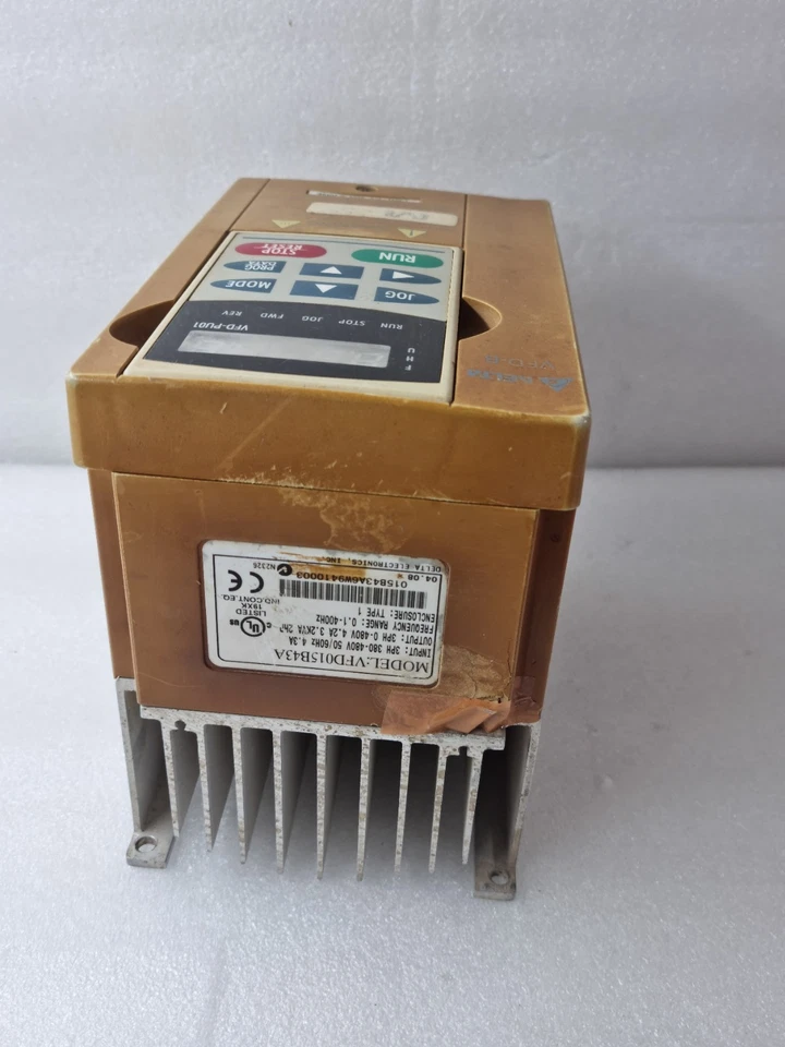DELTA VFD015B43A VFD-B 2HP 3 PH 380-480V 50/60 HZ 4.3A (USED CONDITION)